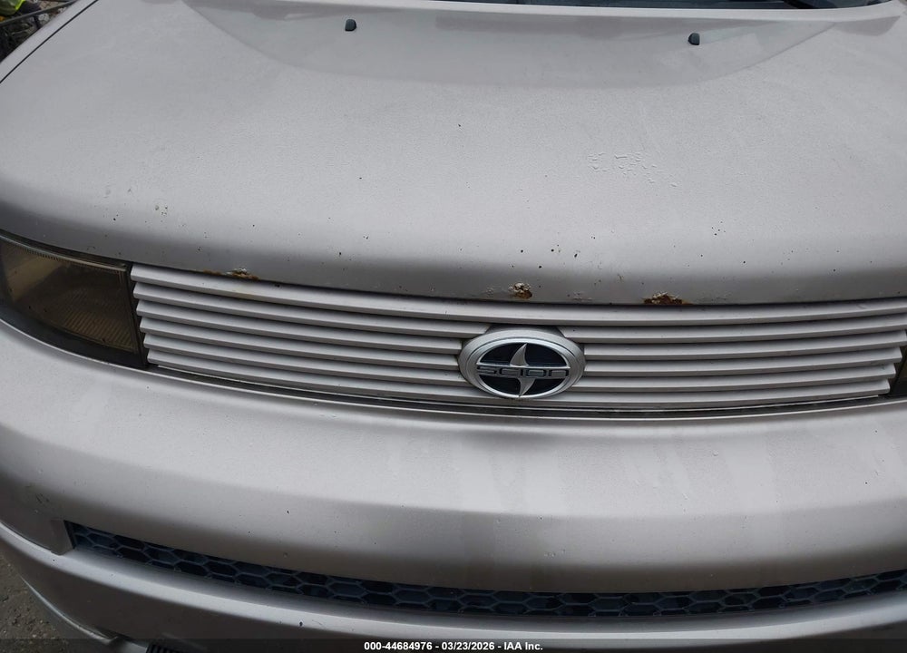 2004 SCION XB VIN: JTLKT324840168383