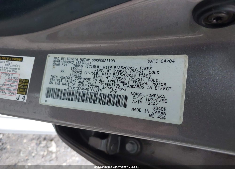 2004 SCION XB VIN: JTLKT324840168383