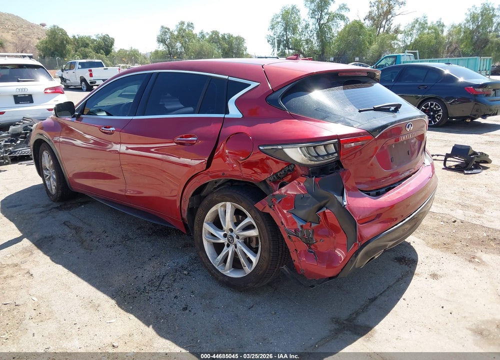2018 INFINITI QX30 LUXURY VIN: SJKCH5CP8JA058720