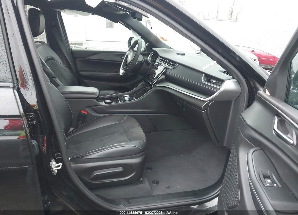 2025 JEEP GRAND CHEROKEE L ALTITUDE X 4X4 VIN: 1C4RJKAG6S8646370