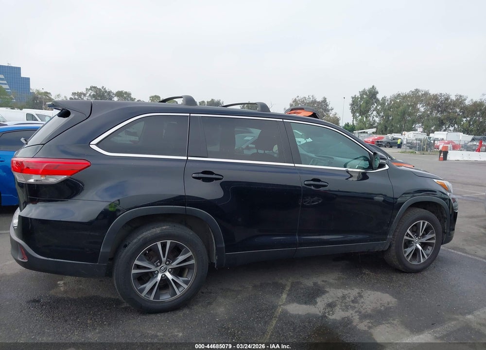 2019 TOYOTA HIGHLANDER LE VIN: 5TDZZRFH0KS342014