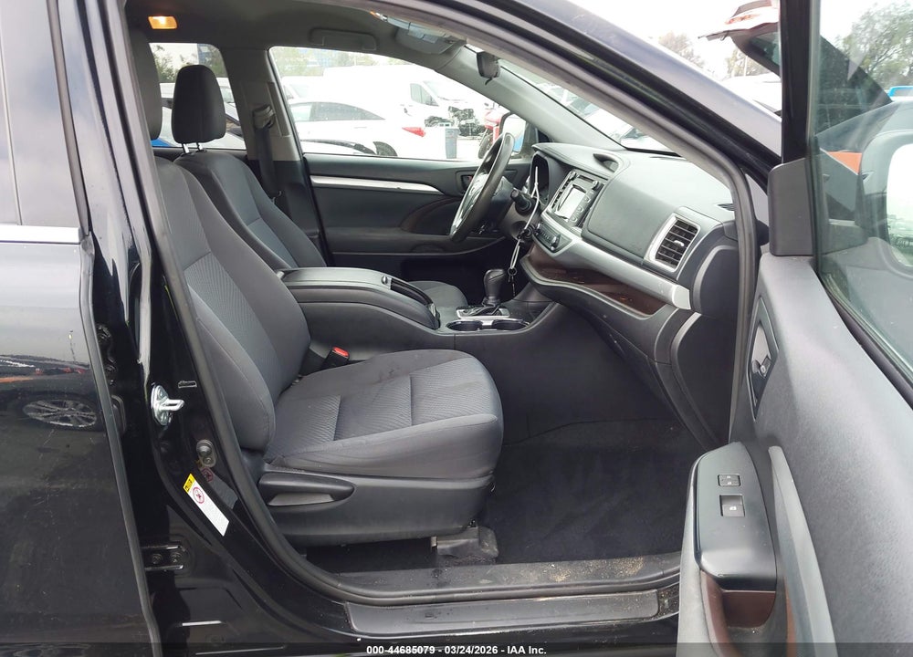2019 TOYOTA HIGHLANDER LE VIN: 5TDZZRFH0KS342014