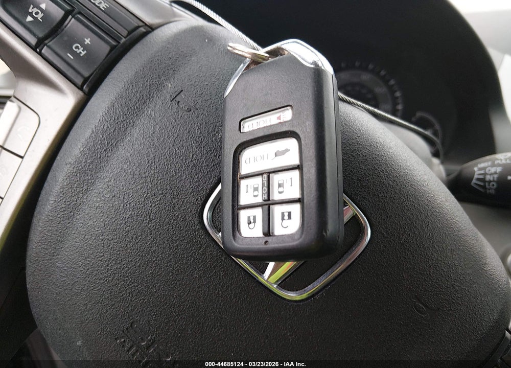 2016 HONDA ODYSSEY EX-L VIN: 5FNRL5H65GB136074