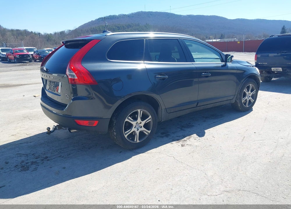 2013 VOLVO XC60 T6 VIN: YV4902DZ7D2439263
