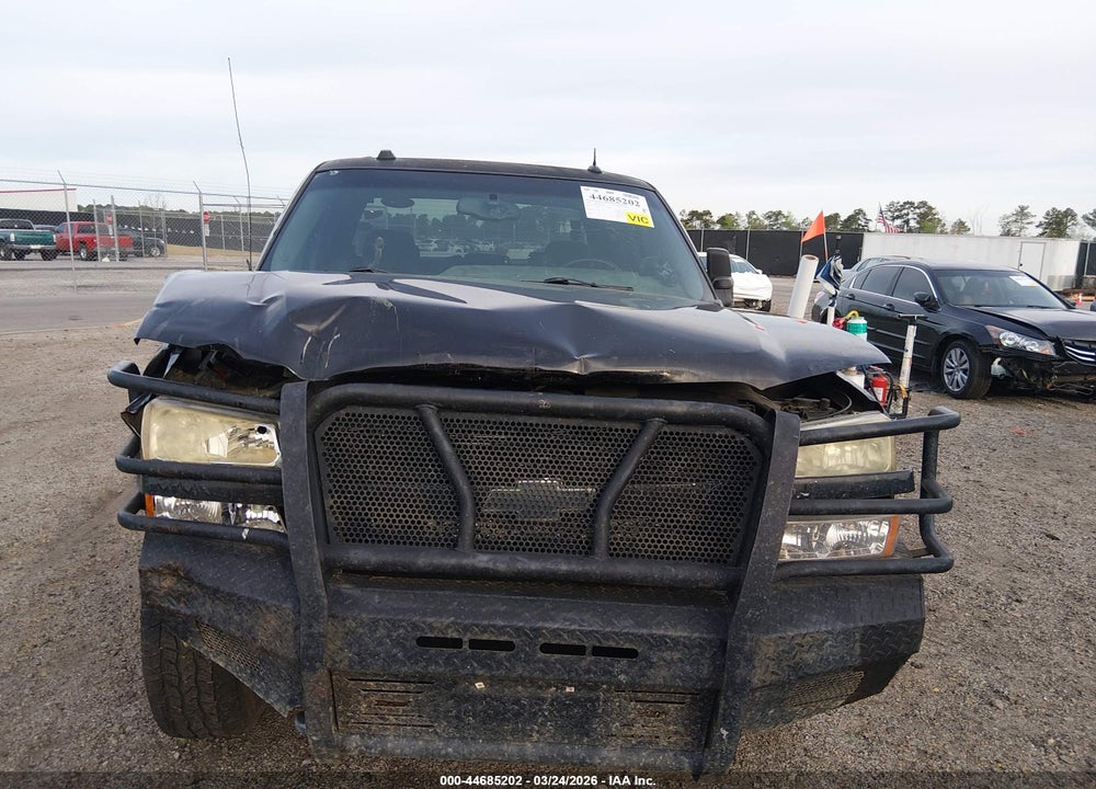 2004 CHEVROLET SILVERADO 2500HD LS VIN: 1GCHK23134F166643