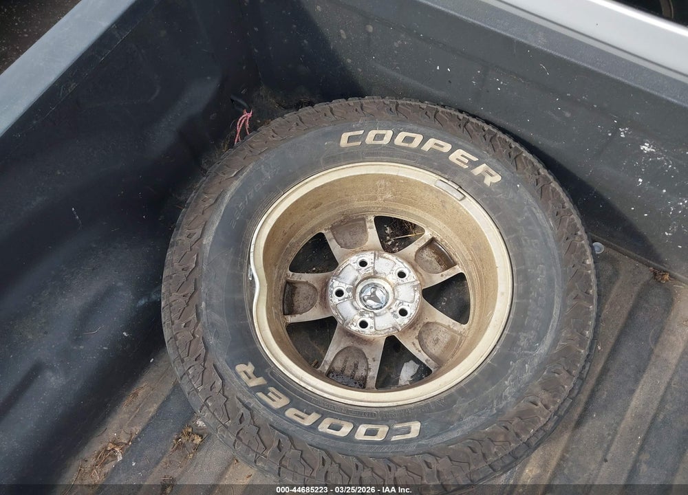 2018 RAM 1500 EXPRESS  4X4 6'4 BOX VIN: 1C6RR7FG6JS145096