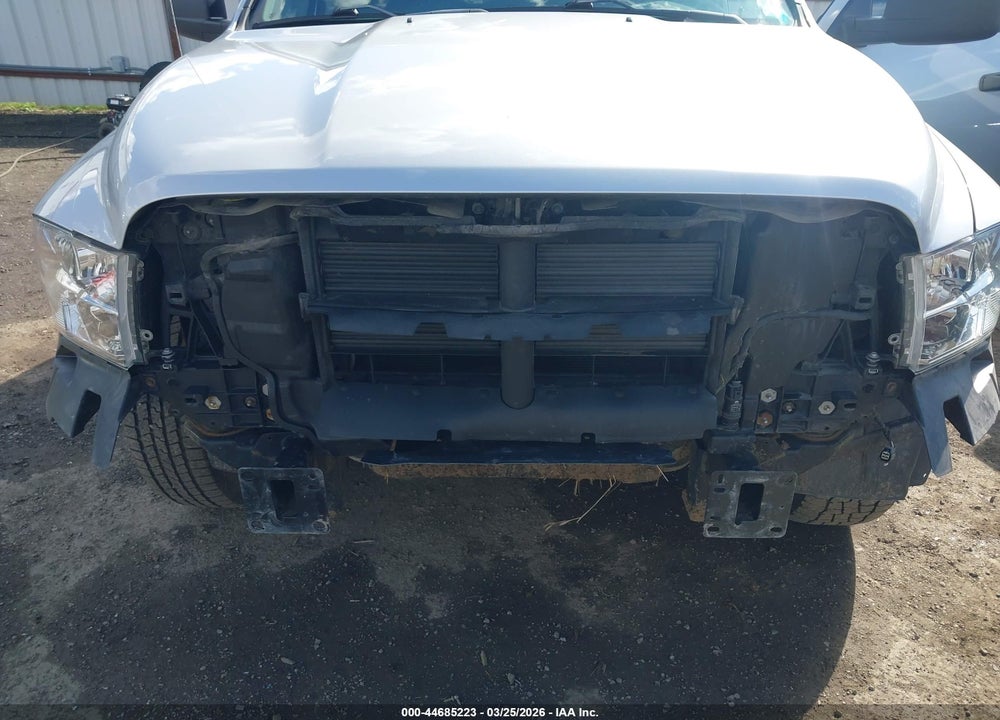 2018 RAM 1500 EXPRESS  4X4 6'4 BOX VIN: 1C6RR7FG6JS145096