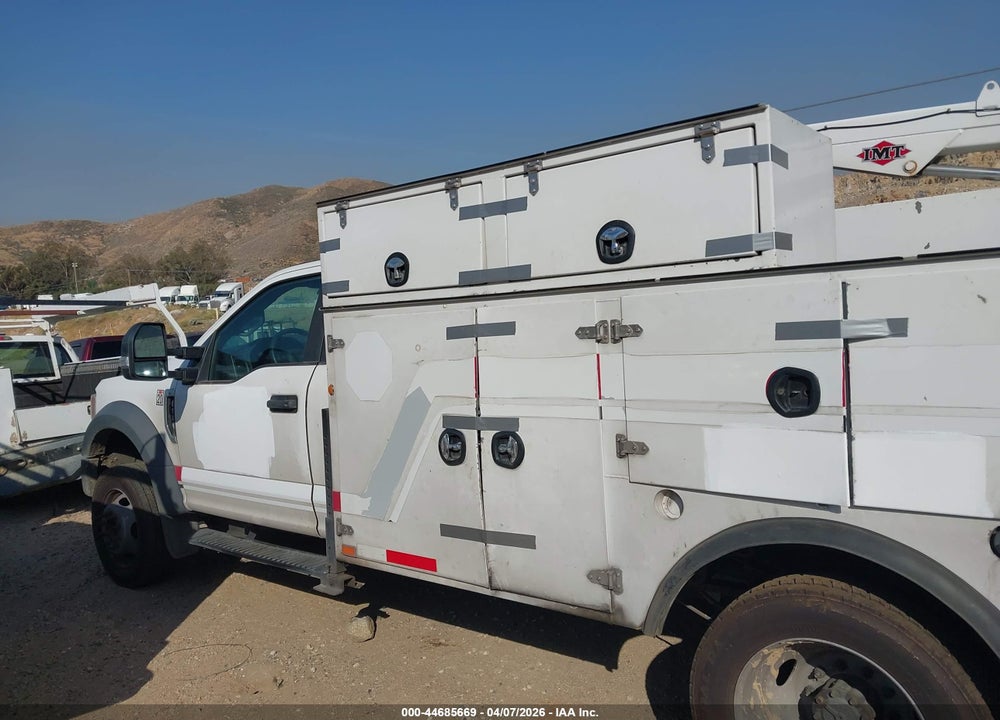 2022 FORD F-550 CHASSIS XL VIN: 1FDUF5GN5NEE59495