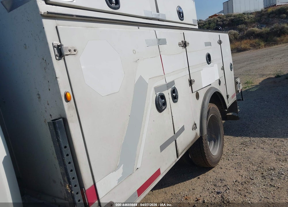 2022 FORD F-550 CHASSIS XL VIN: 1FDUF5GN5NEE59495