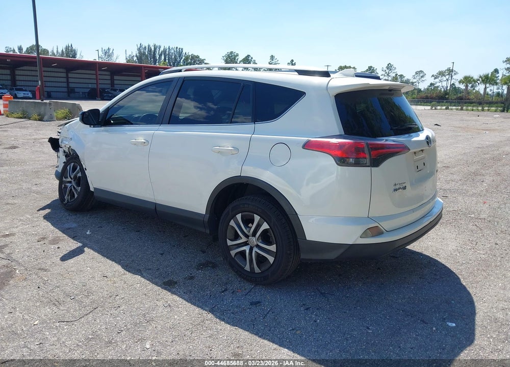 2018 TOYOTA RAV4 LE VIN: JTMZFREV1JJ183029