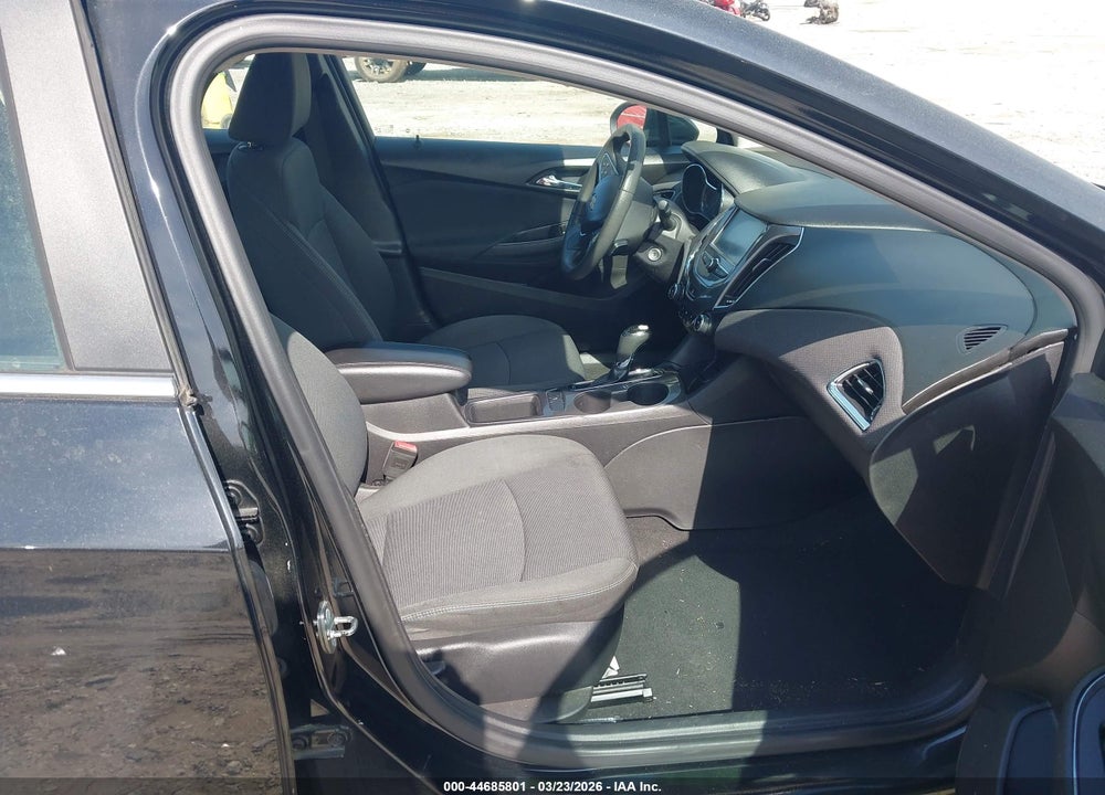 2018 CHEVROLET CRUZE LT AUTO VIN: 1G1BE5SM4J7117170