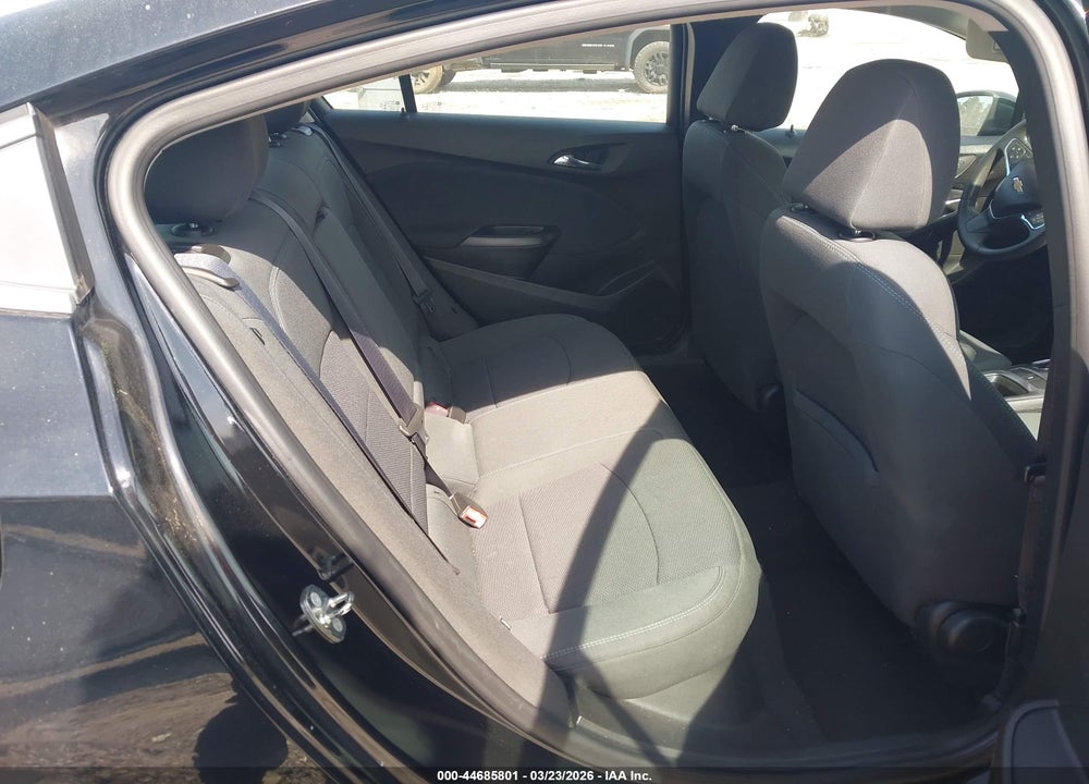 2018 CHEVROLET CRUZE LT AUTO VIN: 1G1BE5SM4J7117170