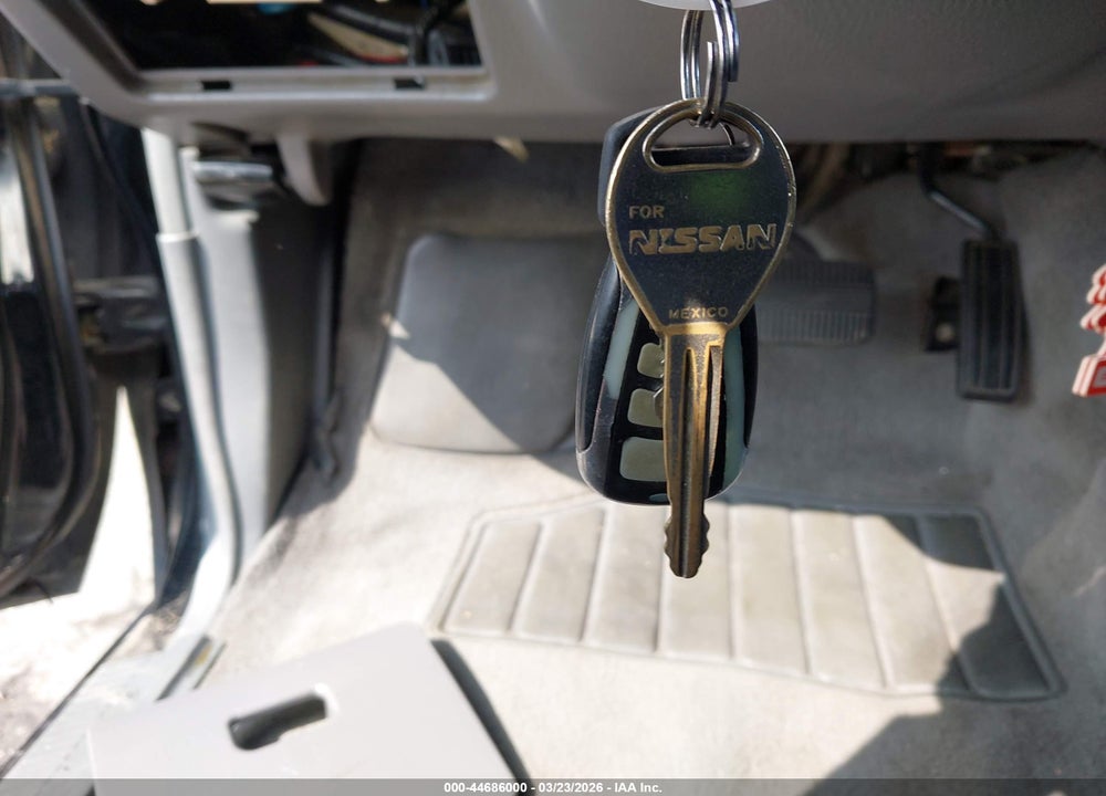 2001 NISSAN XTERRA XE-V6 VIN: 5N1ED28T01C566840
