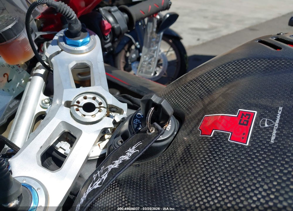 2020 DUCATI PANIGALE V4/V4S/V4S SPECIALE VIN: ZDMDAGNW0LB012148