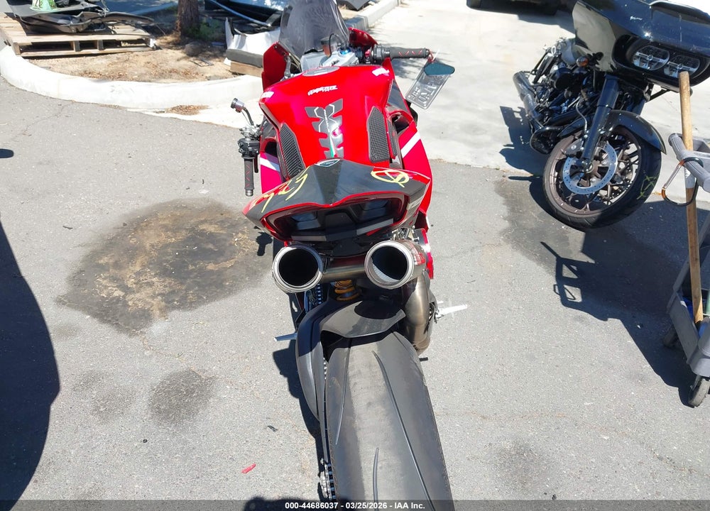 2020 DUCATI PANIGALE V4/V4S/V4S SPECIALE VIN: ZDMDAGNW0LB012148