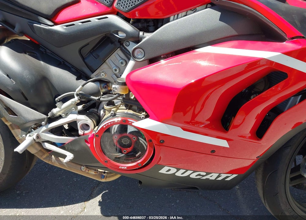 2020 DUCATI PANIGALE V4/V4S/V4S SPECIALE VIN: ZDMDAGNW0LB012148