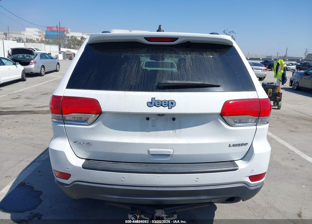 2015 JEEP GRAND CHEROKEE LAREDO VIN: 1C4RJFAG1FC211282