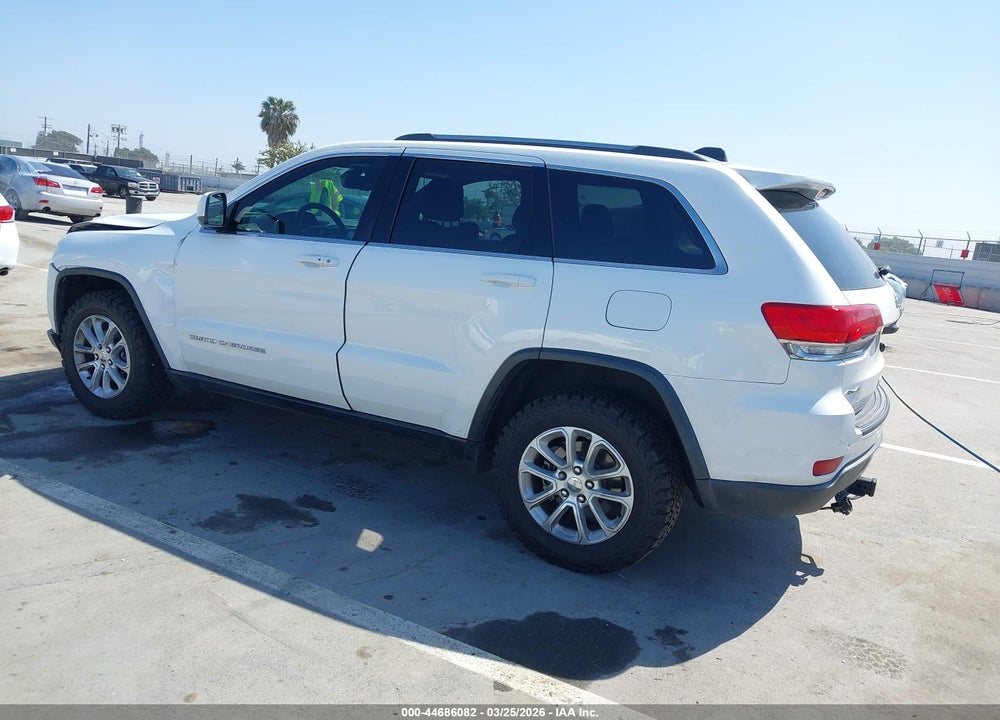2015 JEEP GRAND CHEROKEE LAREDO VIN: 1C4RJFAG1FC211282