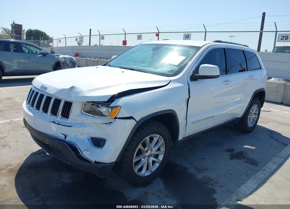2015 JEEP GRAND CHEROKEE LAREDO VIN: 1C4RJFAG1FC211282