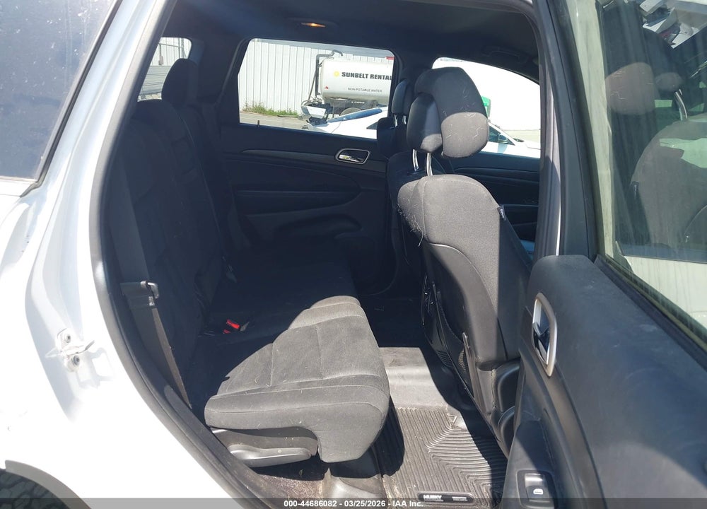 2015 JEEP GRAND CHEROKEE LAREDO VIN: 1C4RJFAG1FC211282