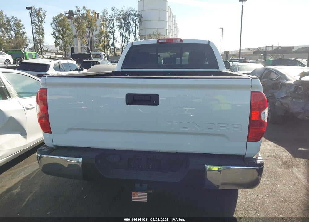 2018 TOYOTA TUNDRA SR5 5.7L V8 VIN: 5TFRY5F11JX234654