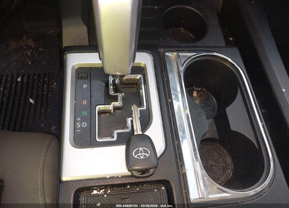 2018 TOYOTA TUNDRA SR5 5.7L V8 VIN: 5TFRY5F11JX234654