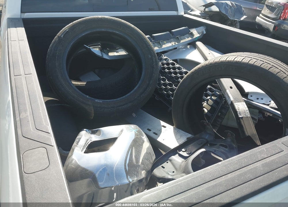 2018 TOYOTA TUNDRA SR5 5.7L V8 VIN: 5TFRY5F11JX234654