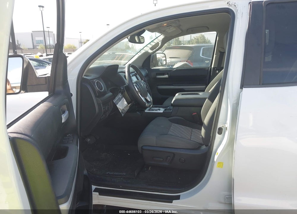 2018 TOYOTA TUNDRA SR5 5.7L V8 VIN: 5TFRY5F11JX234654