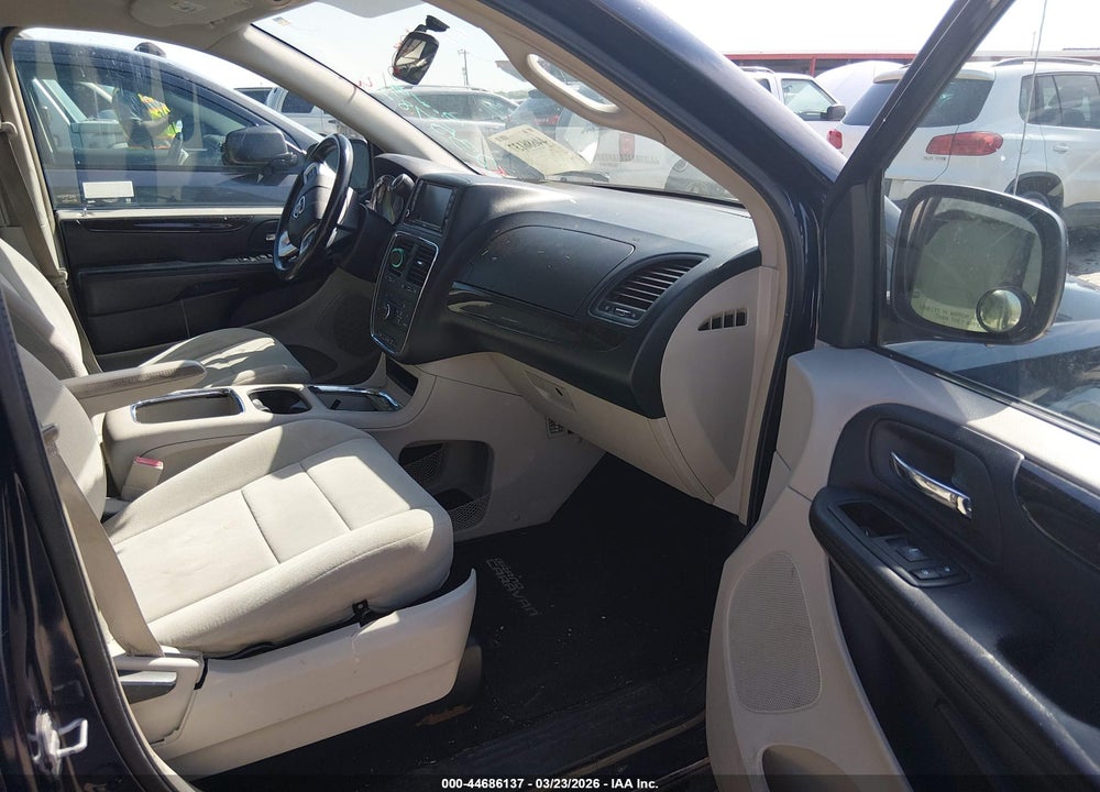 2012 DODGE GRAND CARAVAN CREW VIN: 2C4RDGDG4CR235782