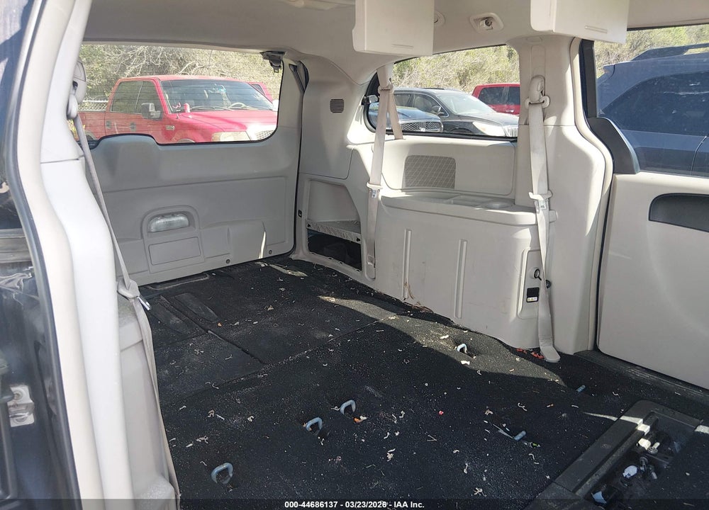 2012 DODGE GRAND CARAVAN CREW VIN: 2C4RDGDG4CR235782