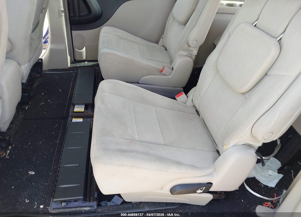 2012 DODGE GRAND CARAVAN CREW VIN: 2C4RDGDG4CR235782
