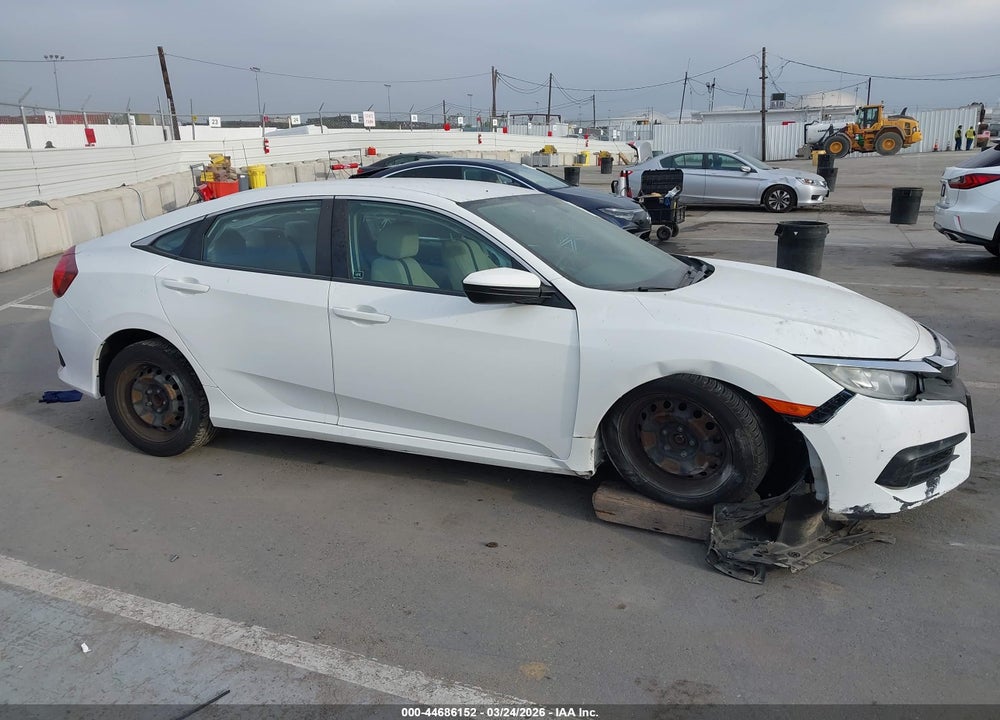 2018 HONDA CIVIC LX VIN: 2HGFC2F51JH564271