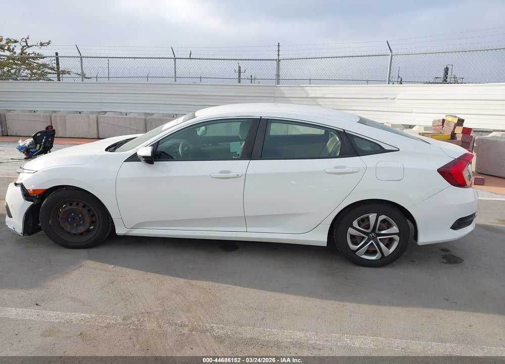 2018 HONDA CIVIC LX VIN: 2HGFC2F51JH564271