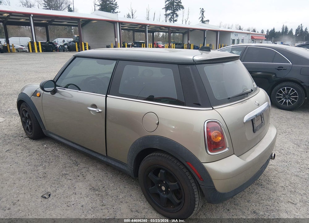 2009 MINI COOPER VIN: WMWMF33529TW73793