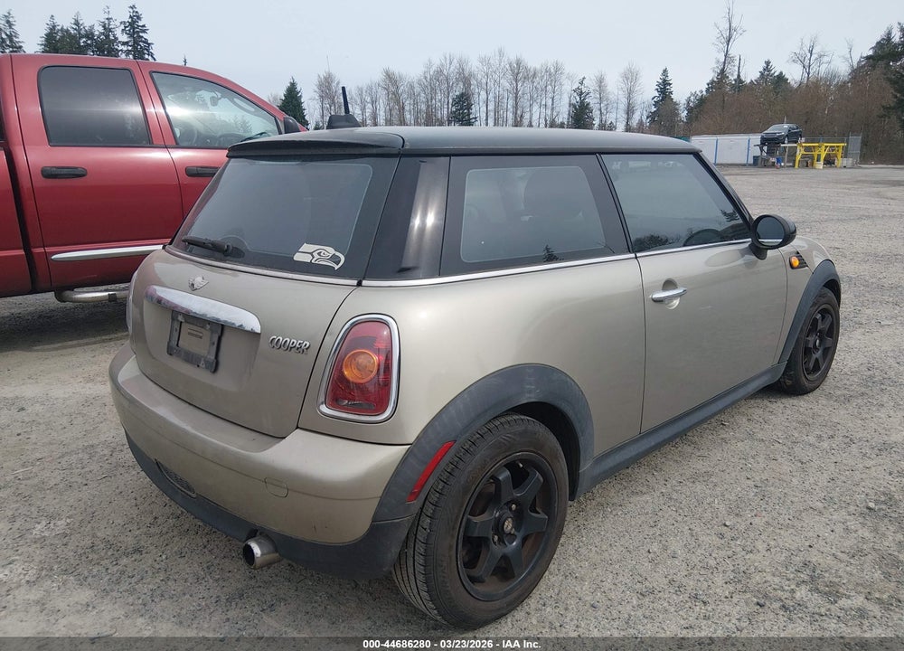 2009 MINI COOPER VIN: WMWMF33529TW73793