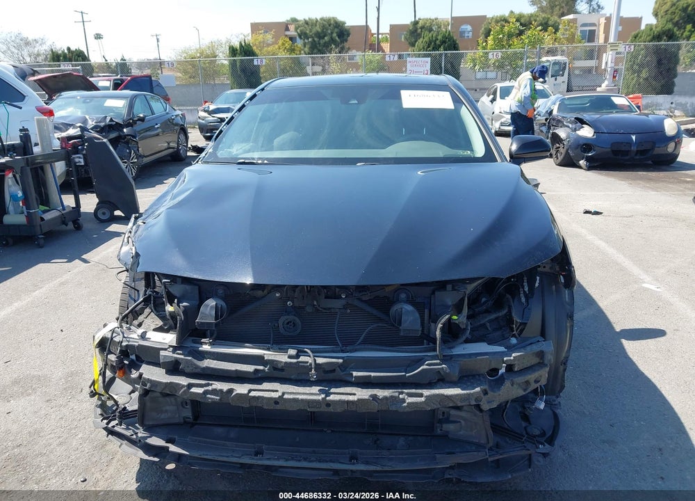 2020 TOYOTA CAMRY LE HYBRID VIN: 4T1C31AK6LU525776