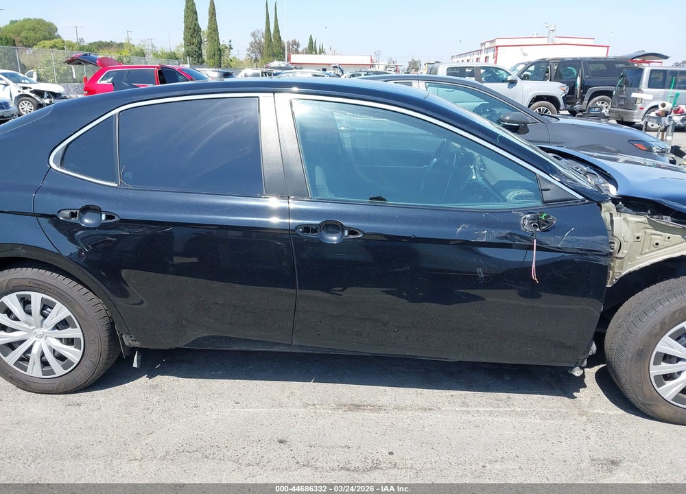2020 TOYOTA CAMRY LE HYBRID VIN: 4T1C31AK6LU525776