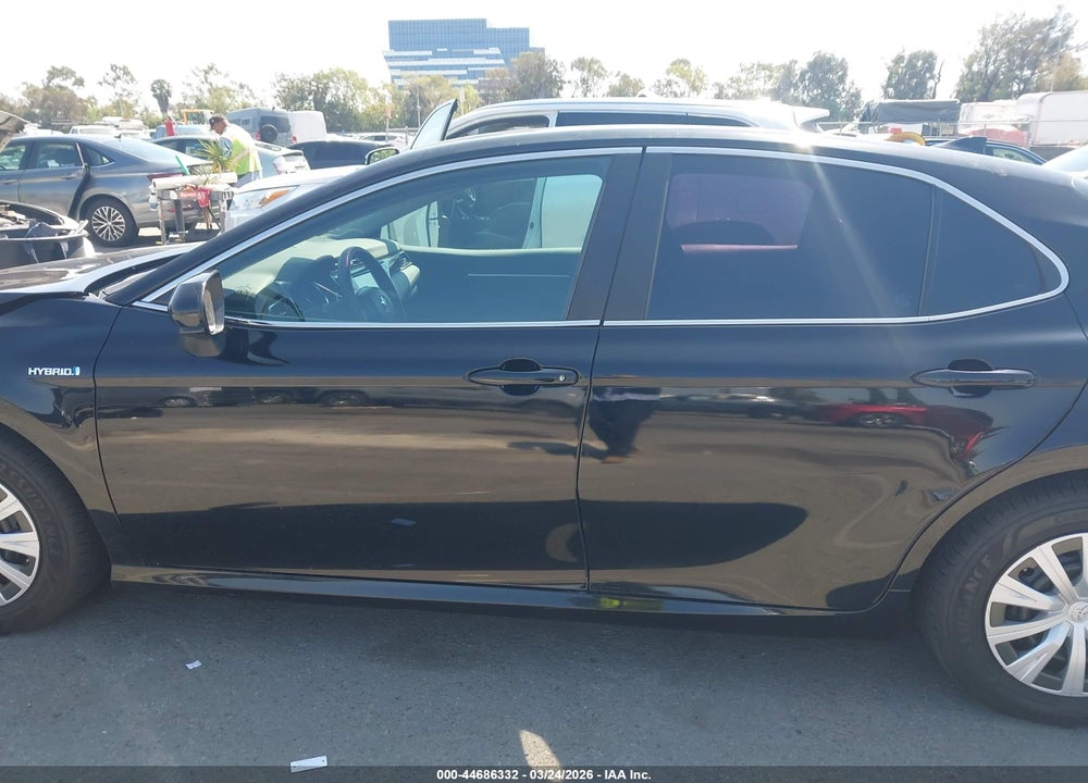 2020 TOYOTA CAMRY LE HYBRID VIN: 4T1C31AK6LU525776