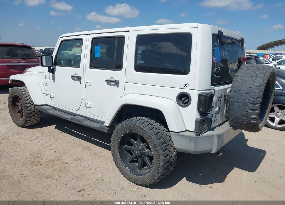 2015 JEEP WRANGLER UNLIMITED SAHARA VIN: 1C4BJWEG5FL537615