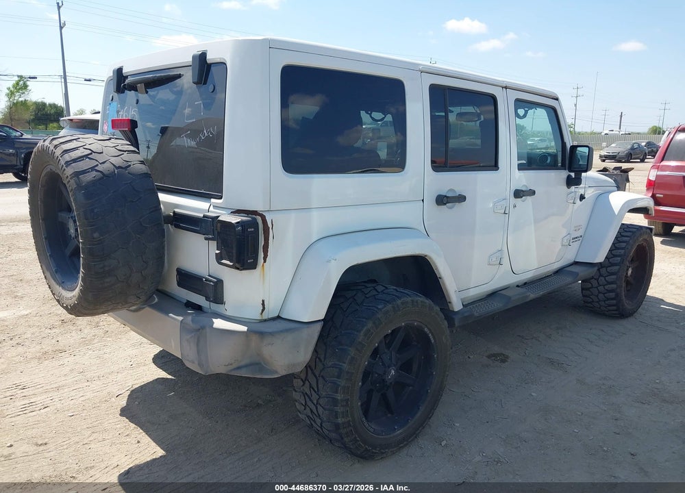 2015 JEEP WRANGLER UNLIMITED SAHARA VIN: 1C4BJWEG5FL537615