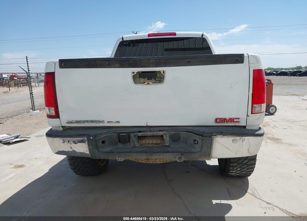 2008 GMC SIERRA 1500 SLE1 VIN: 2GTEK13MX81206401