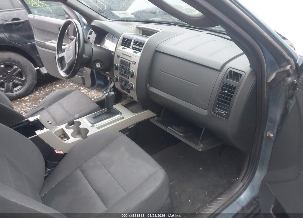 2011 FORD ESCAPE XLT VIN: 1FMCU9D73BKA76215