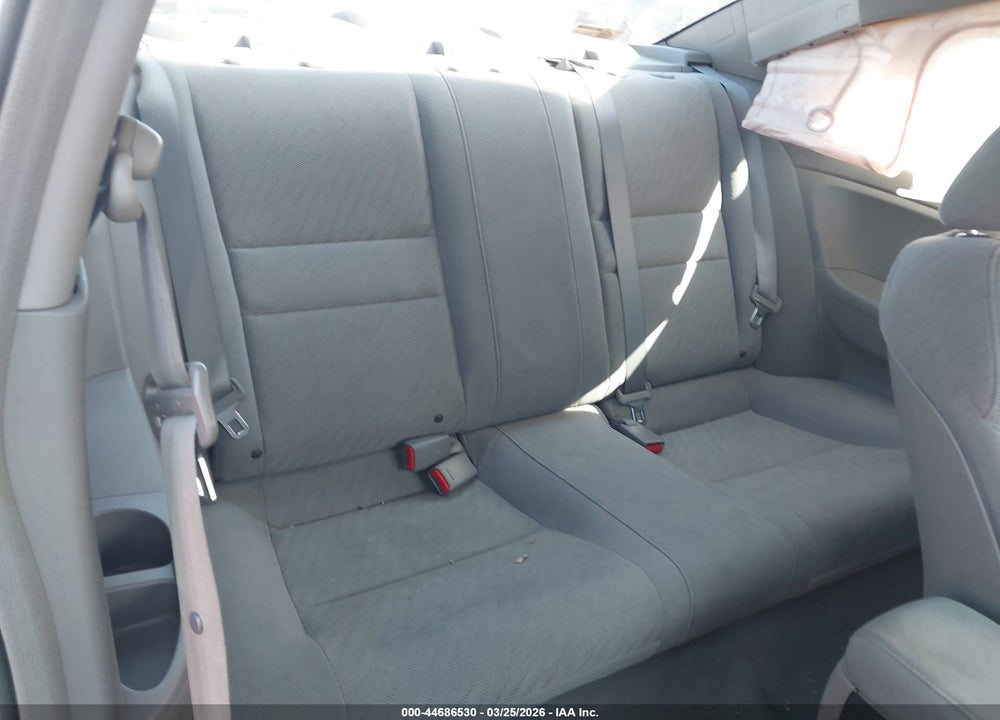 2011 HONDA CIVIC LX VIN: 2HGFG1B64BH510106