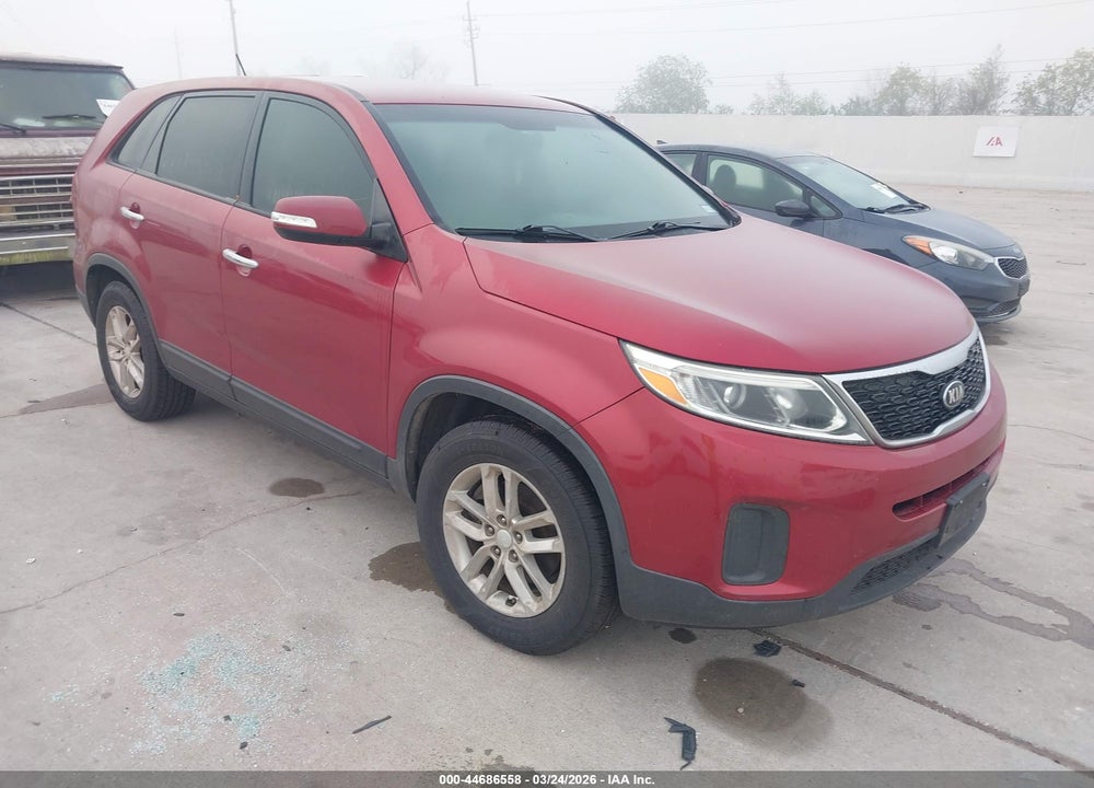 2015 KIA SORENTO LX VIN: 5XYKT3A69FG654907