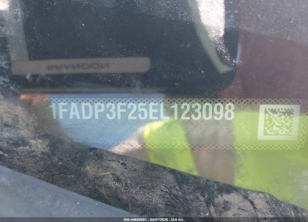 2014 FORD FOCUS SE VIN: 1FADP3F24EL123098