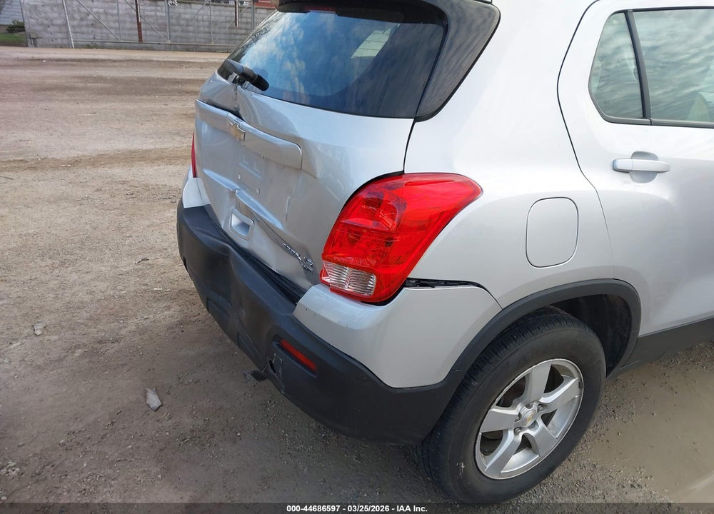 2015 CHEVROLET TRAX 1LS VIN: KL7CJPSB6FB120011