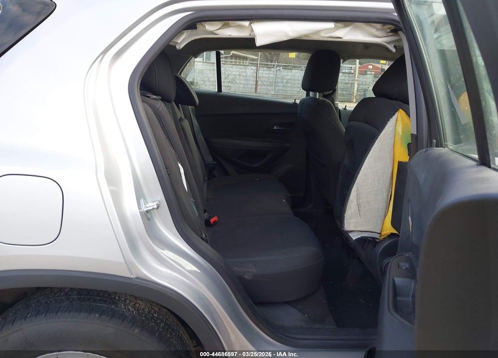 2015 CHEVROLET TRAX 1LS VIN: KL7CJPSB6FB120011