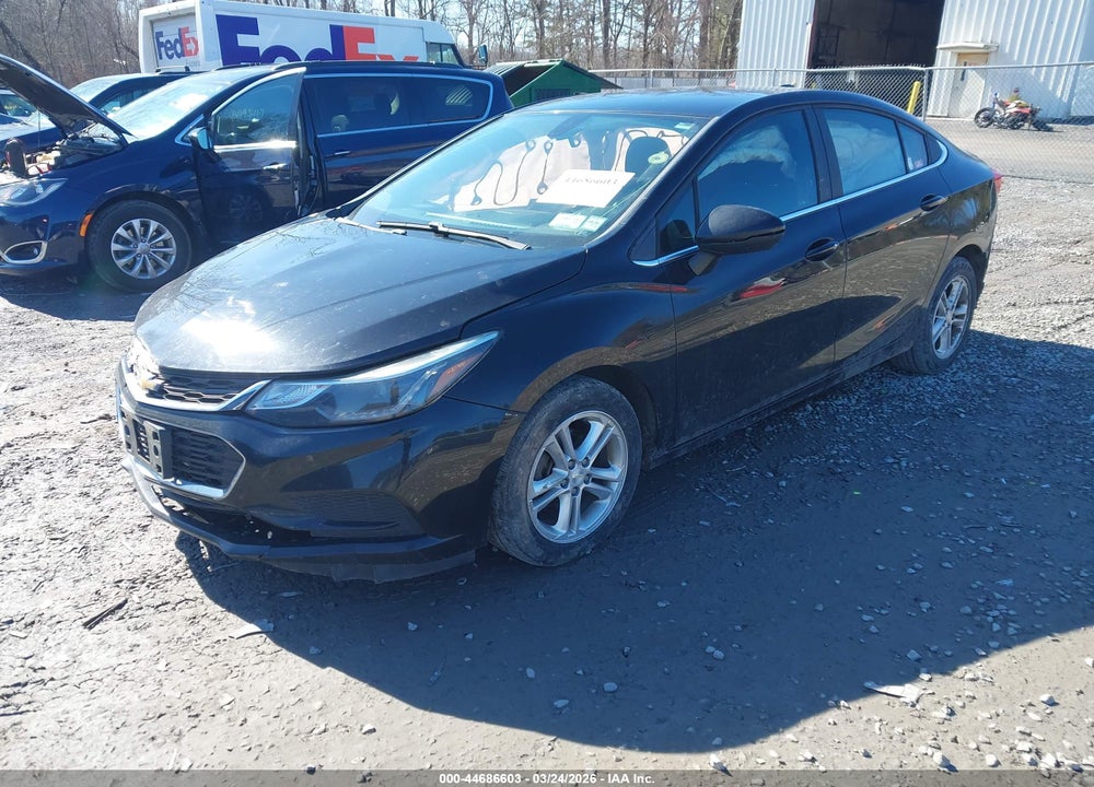 2018 CHEVROLET CRUZE LT AUTO VIN: 1G1BE5SM1J7127235