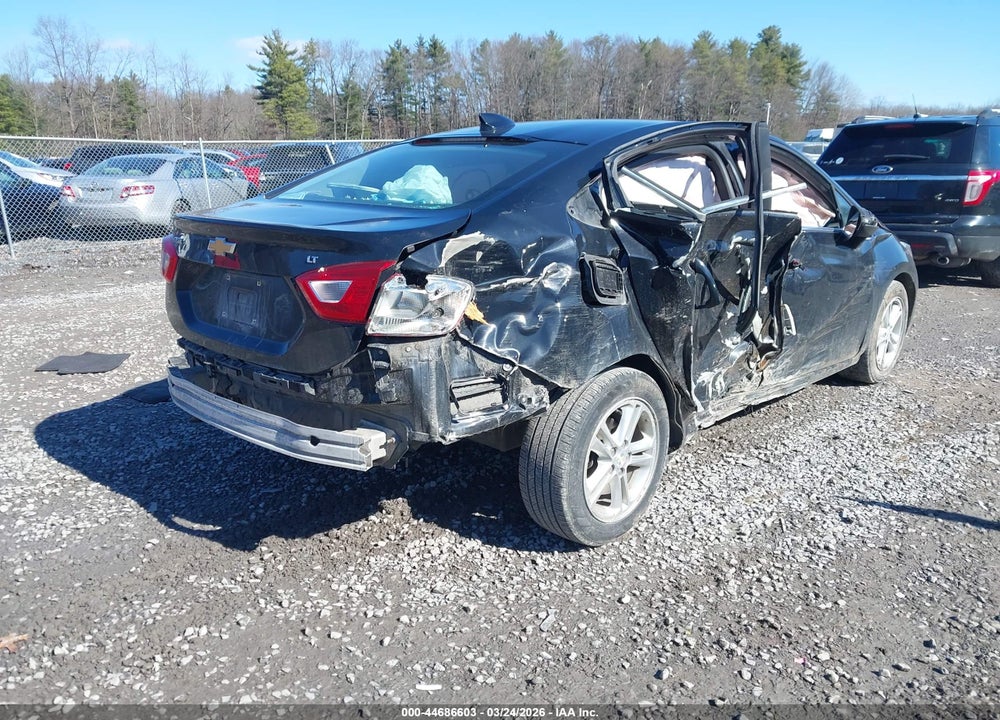 2018 CHEVROLET CRUZE LT AUTO VIN: 1G1BE5SM1J7127235