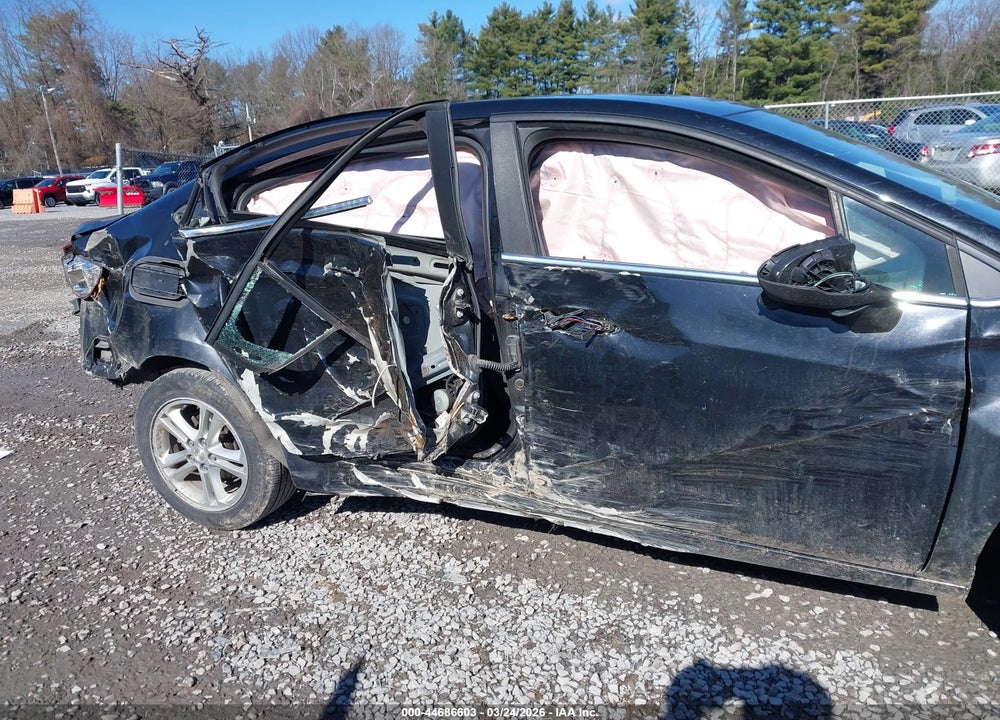 2018 CHEVROLET CRUZE LT AUTO VIN: 1G1BE5SM1J7127235